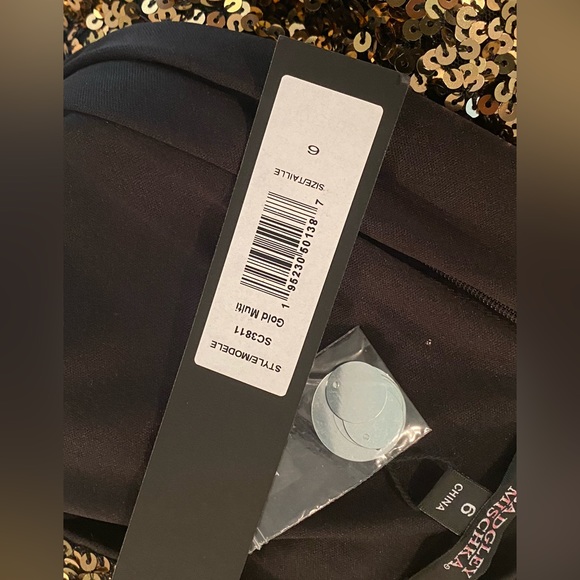 Badgley MischkaOmbre Sequined Cocktail Dress. Size 6. Retail: $615. - Picture 12 of 12